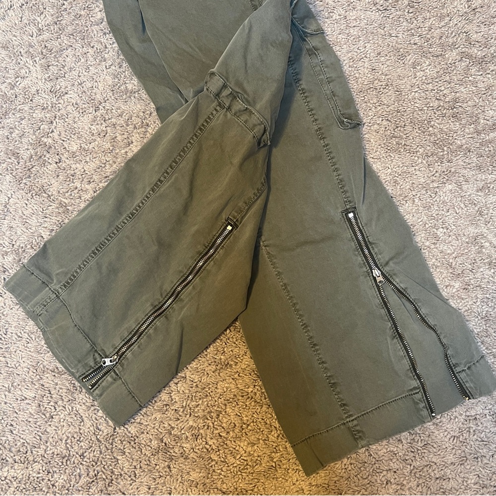 Baggy Cargo Pull-On Pant with Zippers Olive Green - Picture 7 of 10